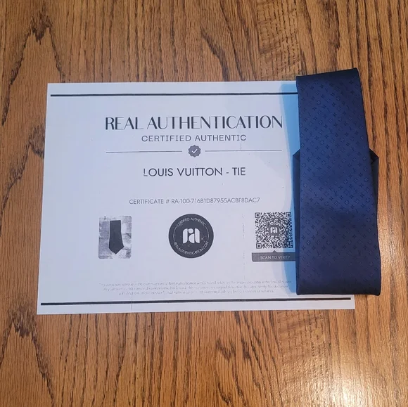 Louis Vuitton Blue Signature Monogram 100% Silk Tie - Picture 6 of 9